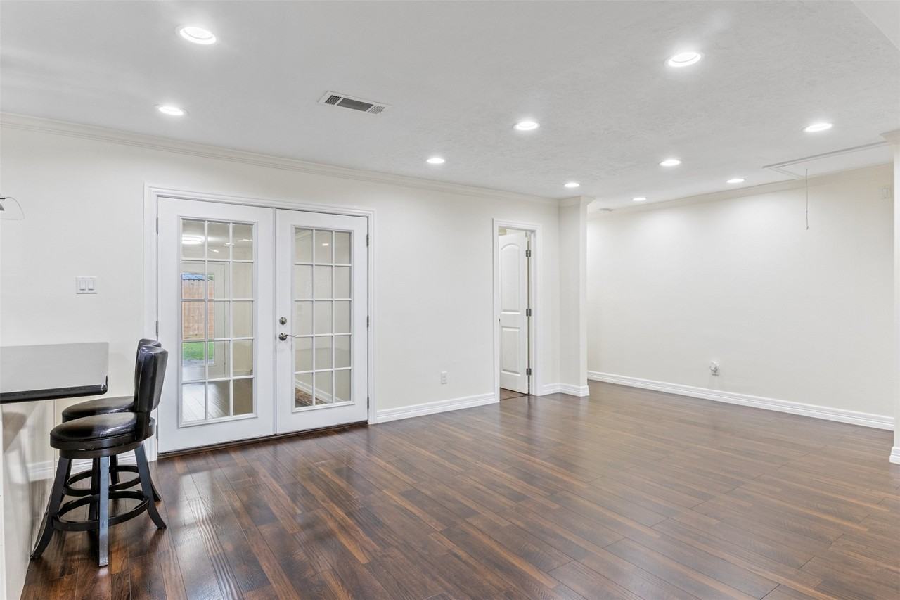 1918 Crestdale Dr #1918 - Photo 6 of 35