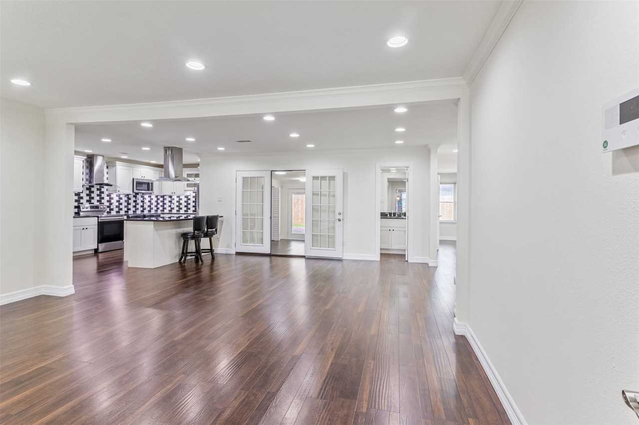 1918 Crestdale Dr #1918 - Photo 7 of 35