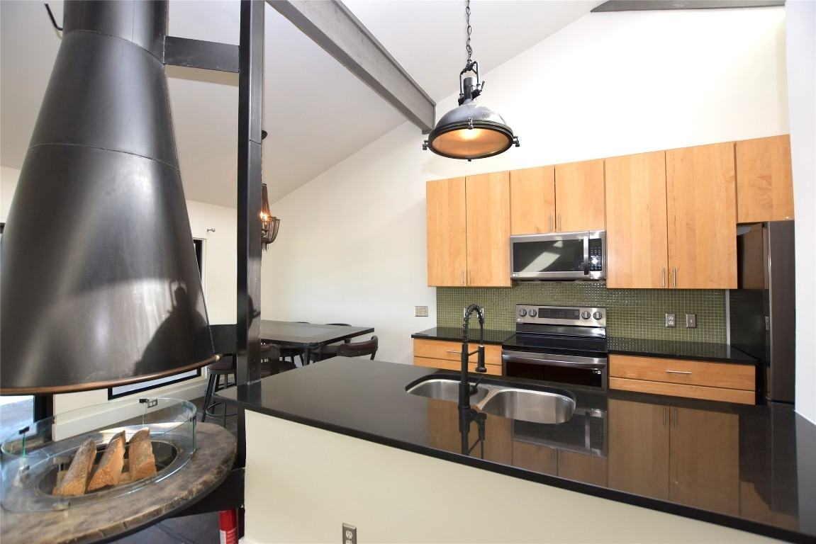 2202 Trailside Drive #2202A - Photo 2 of 27