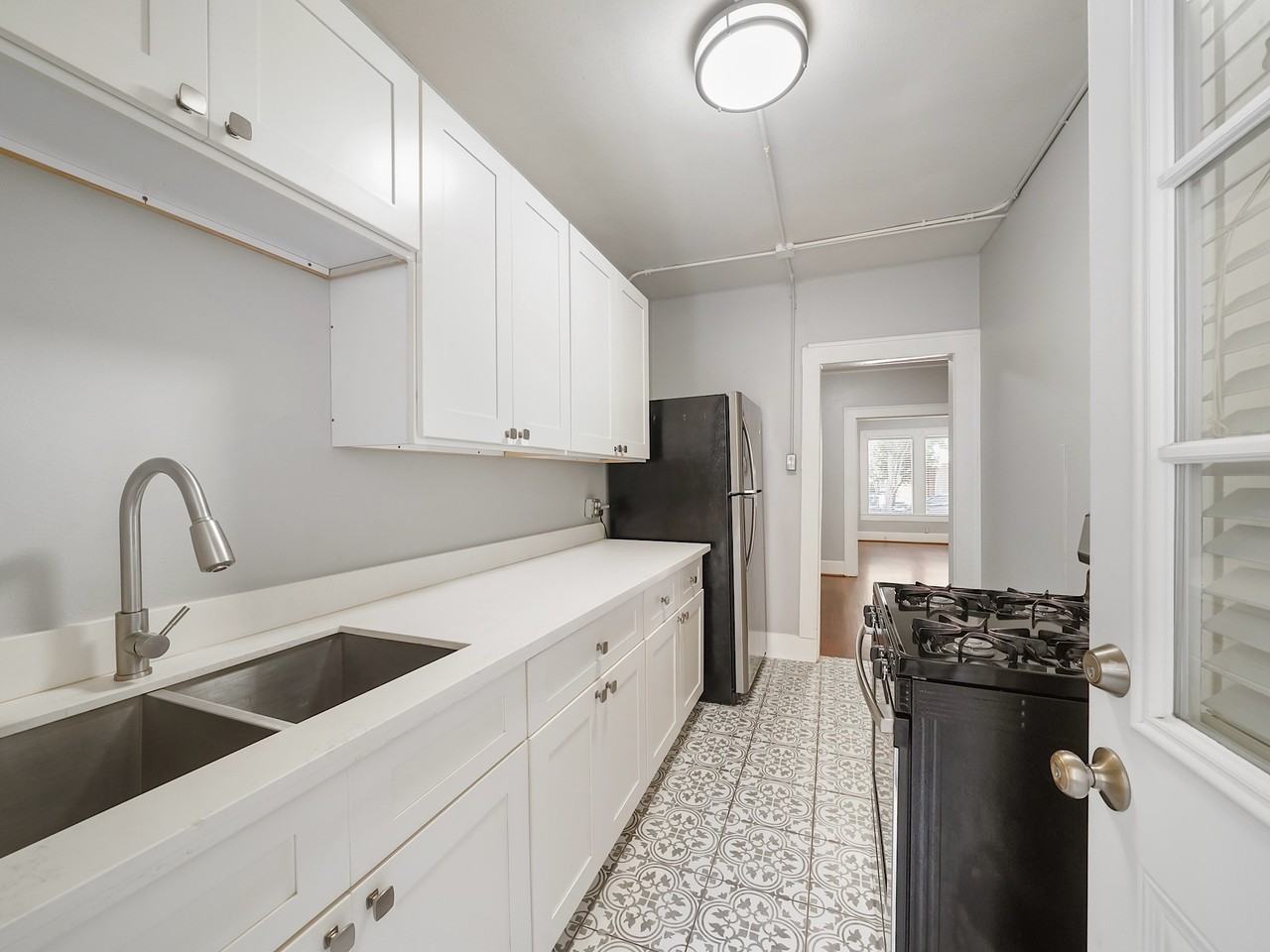 2411 Dunlavy St #2411-1 - Photo 7 of 14