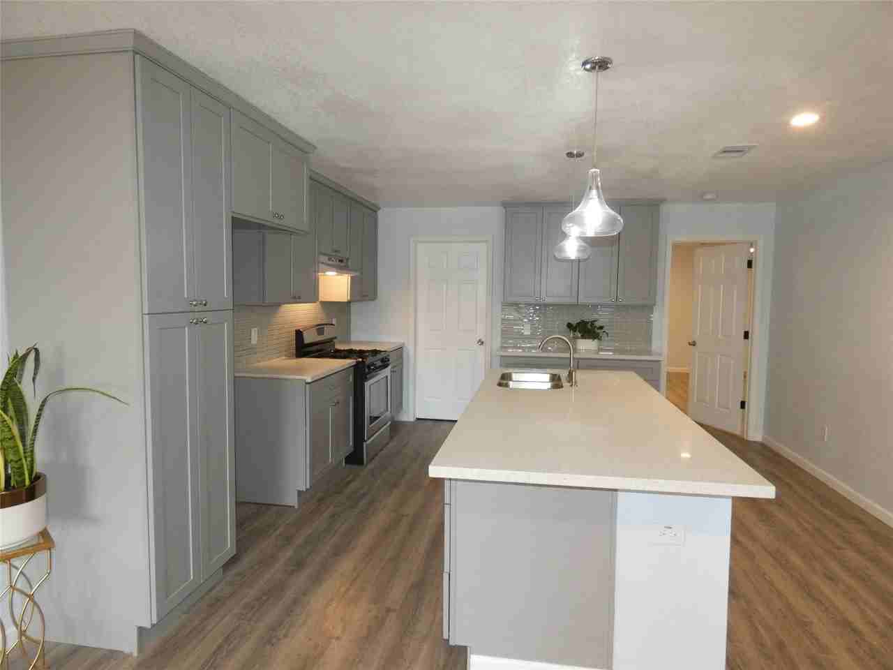 8215 Canyon Street #8215