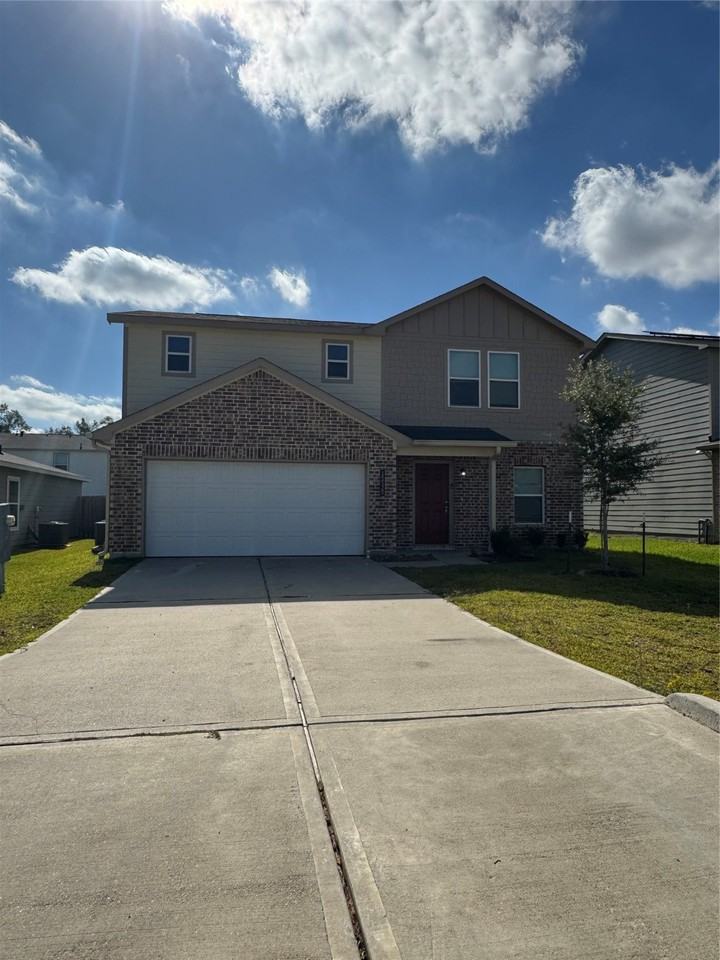 15520 Taylorcrest Dr #15520 - Photo 4 of 5