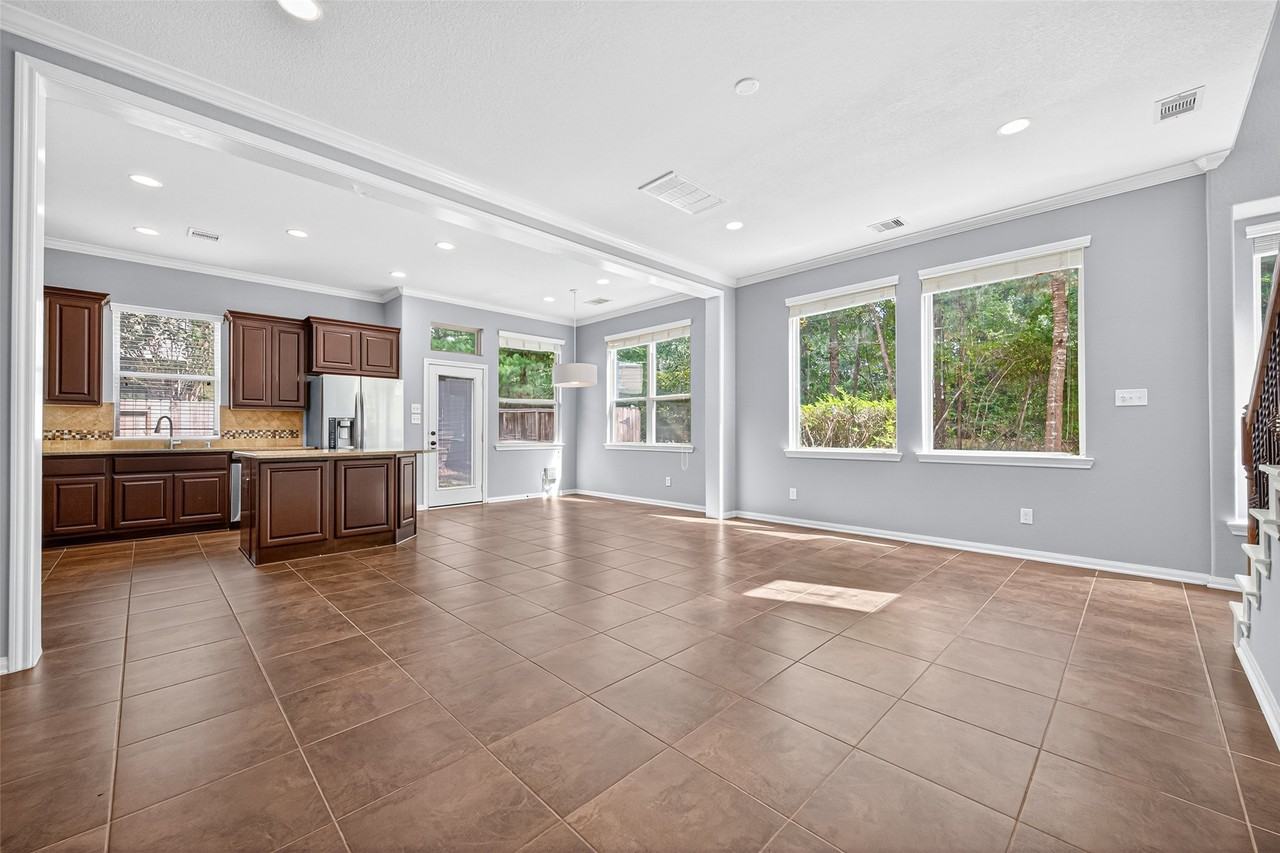 137 Cheswood Manor Drive #137 - Photo 3 of 22