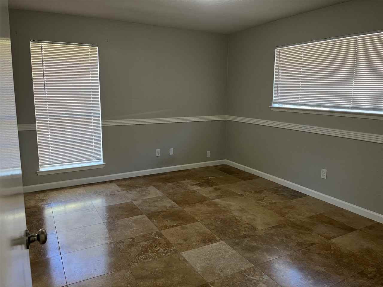 2402 Fawnwood Lane #2402 - Photo 3 of 25