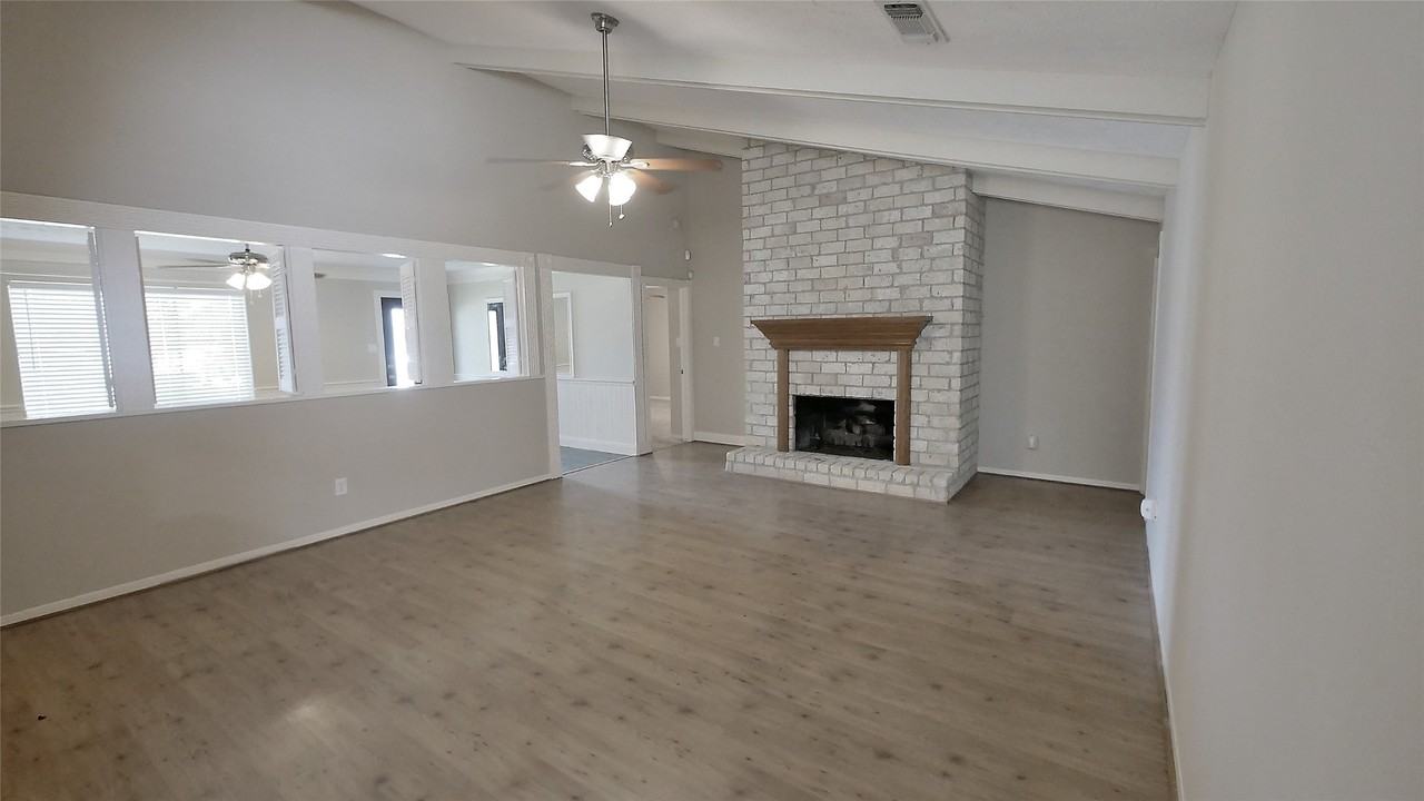 21626 Park Tree Lane #21626 - Photo 4 of 28