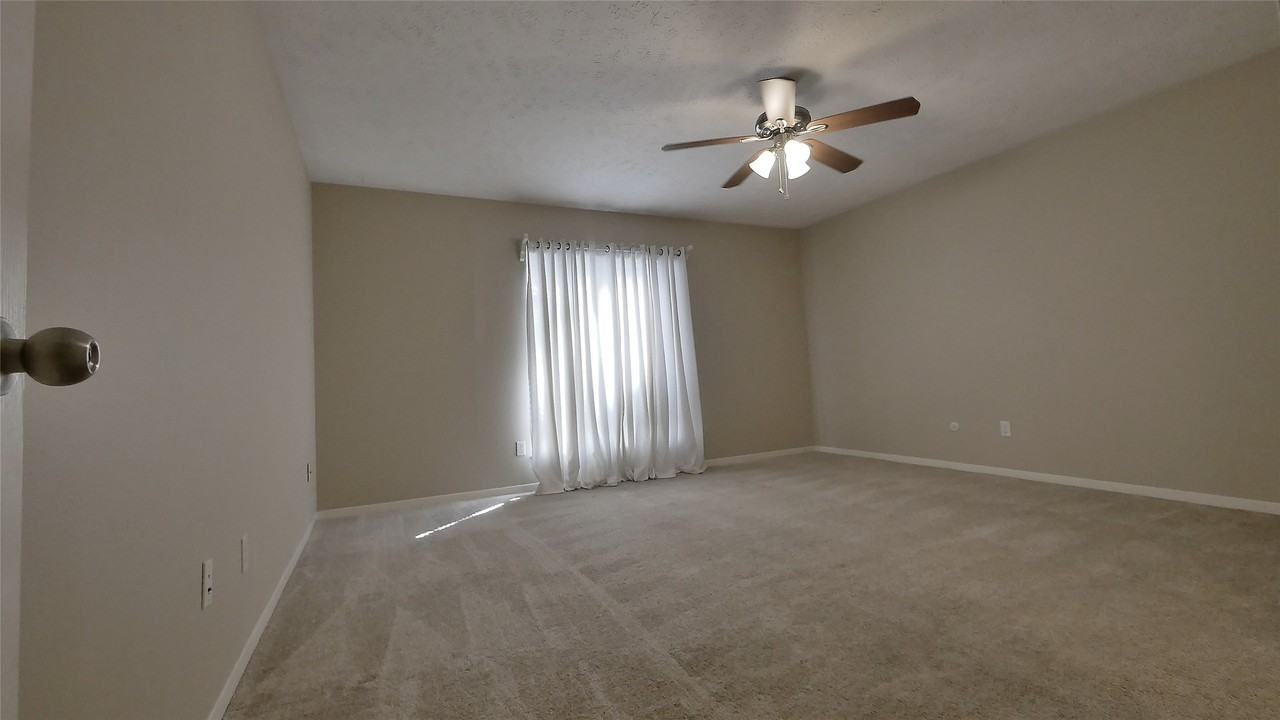 21626 Park Tree Lane #21626 - Photo 7 of 28