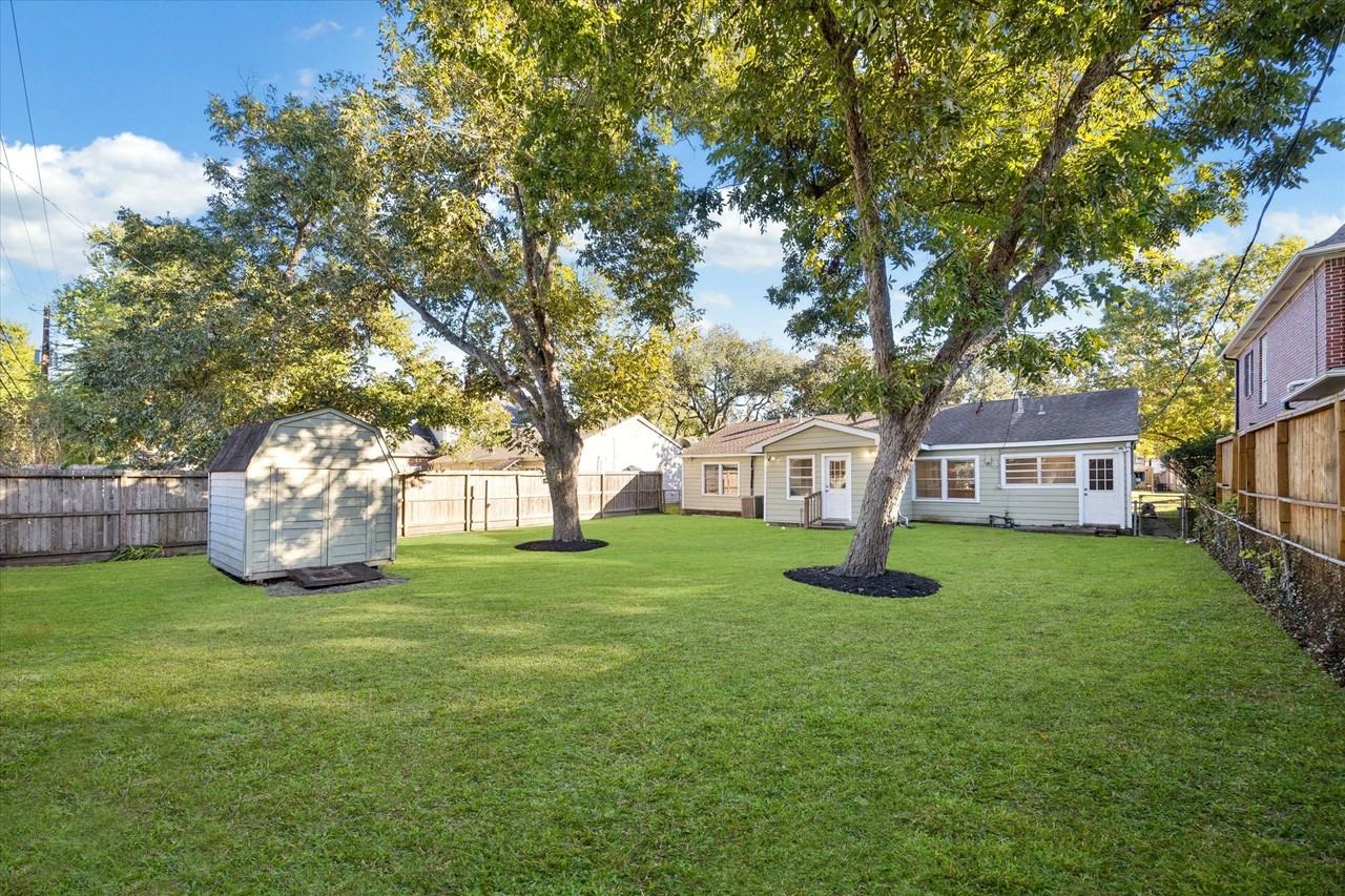 5122 Locust Street #5122