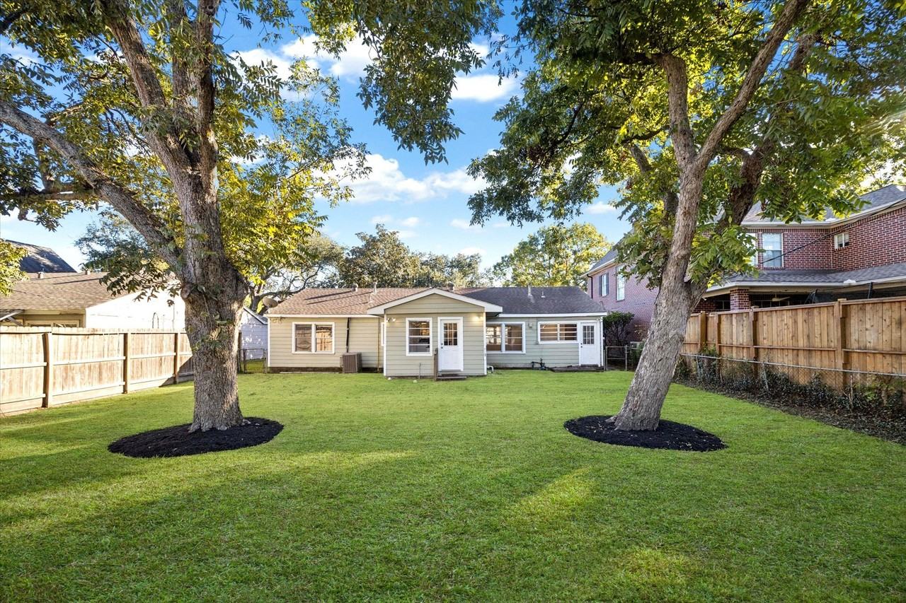 5122 Locust Street #5122 - Photo 2 of 14