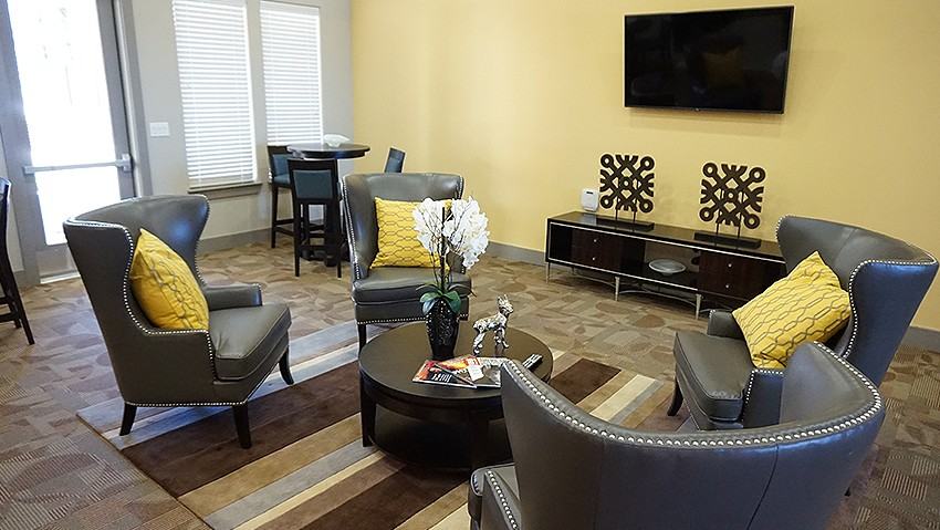 2046 Legacy Blvd #833 - Photo 3 of 12