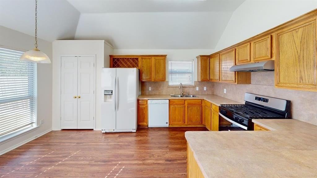 205 Larkspur Dr #205 - Photo 4 of 17