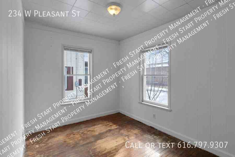 234 West Pleasant Street - Photo 5 of 17