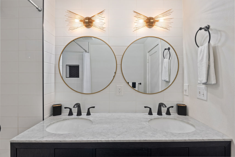 14004 Southeast River Road - Photo 4 of 20