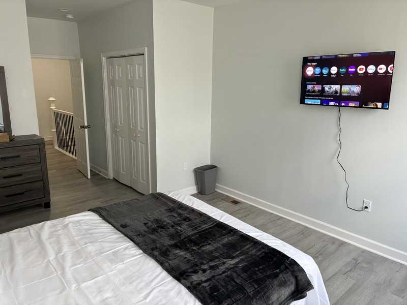 82 N Lakewood Ave - Photo 4 of 9