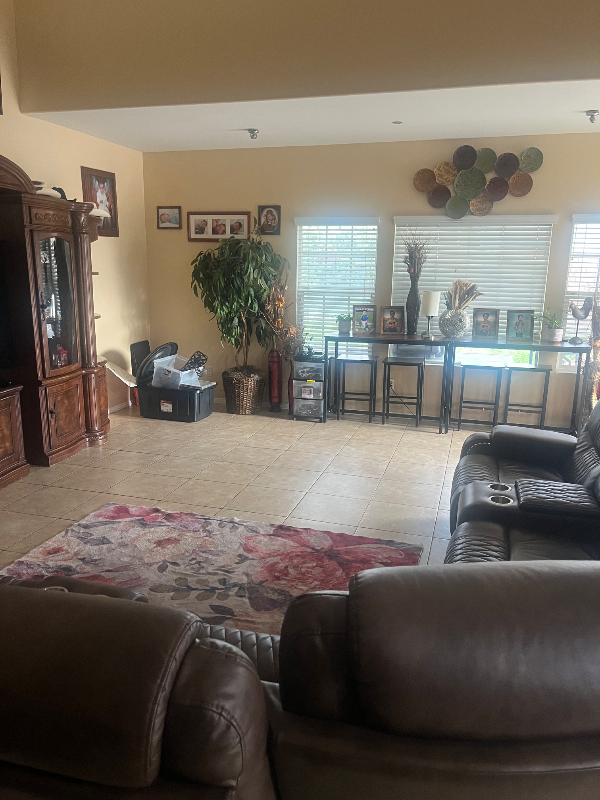 806 Early Dawn Way - Photo 3 of 6