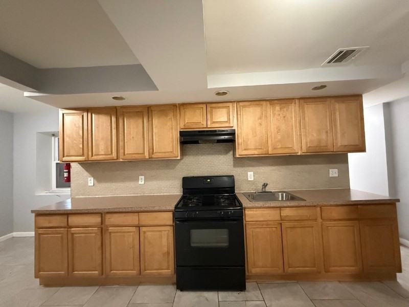 53 Osborne Terrace #1L