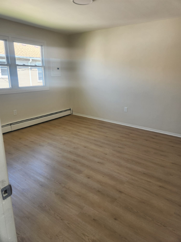 1911 N Missouri Ave - Photo 5 of 8