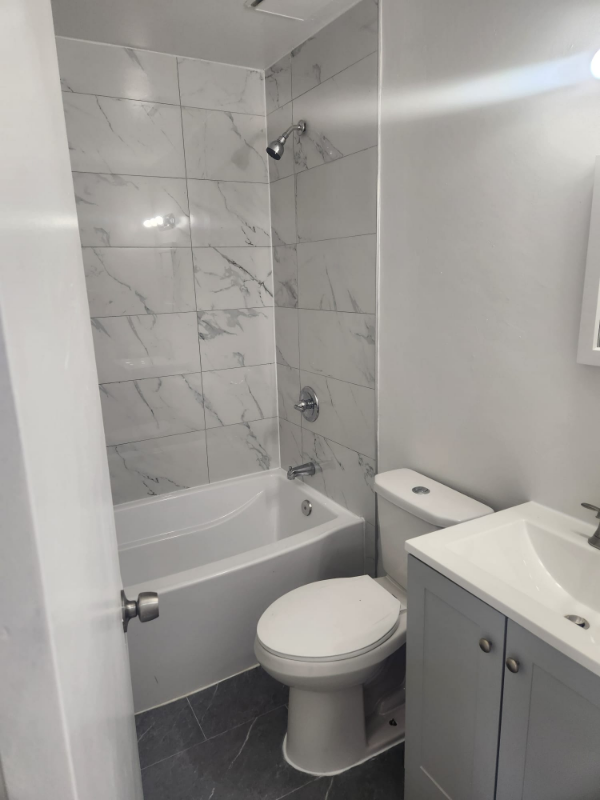 1911 N Missouri Ave - Photo 6 of 8