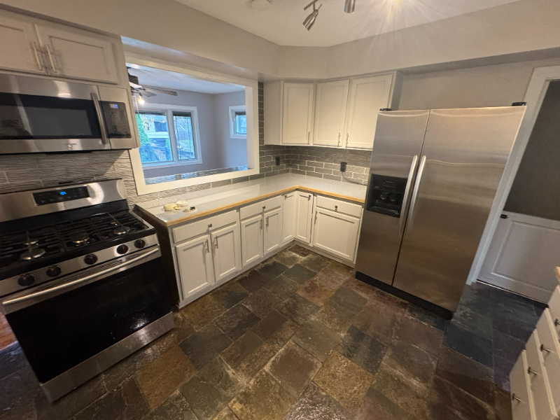 830 25th St - Photo 4 of 20