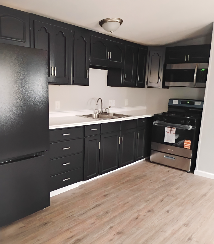 154 Maple Dr - Photo 3 of 11