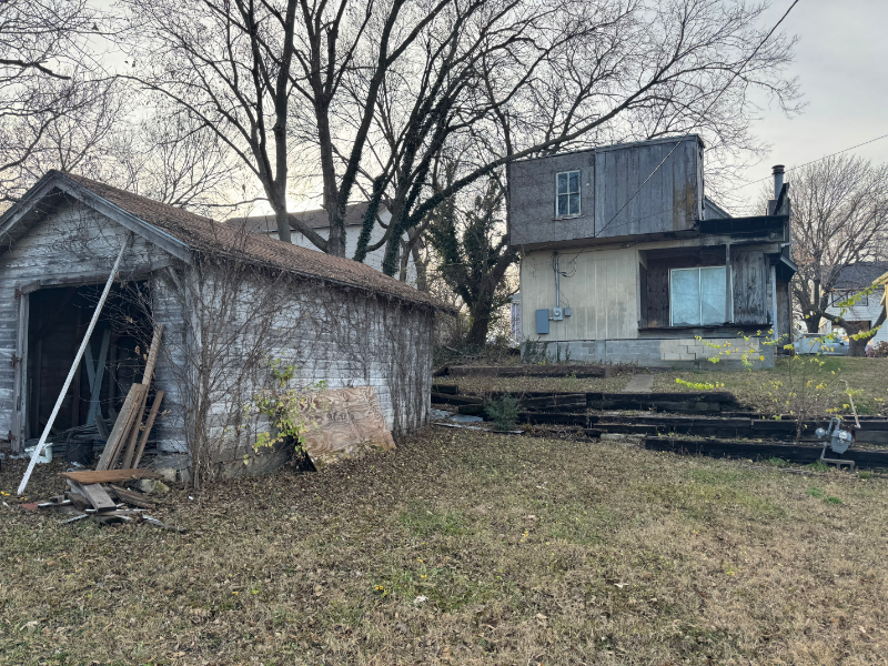 112 South B Street - Photo 3 of 14