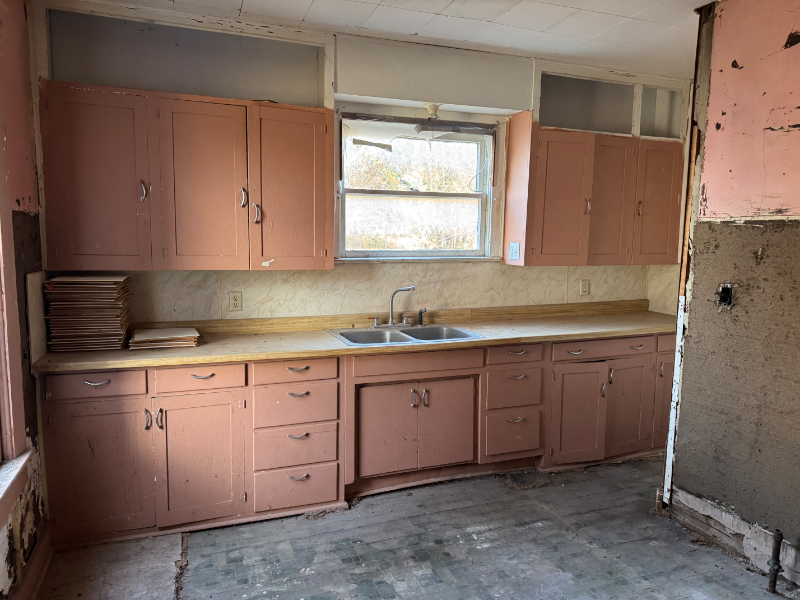 502 South Broadway Street - Photo 3 of 12