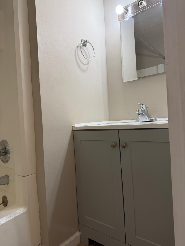 780 Anderson Ave #14 - Photo 4 of 8