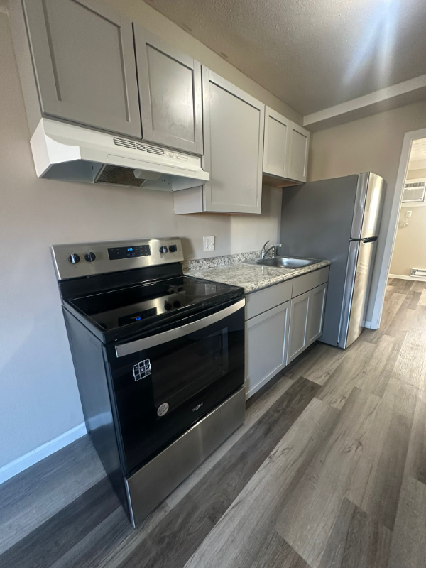 794 Anderson Ave #4 - Photo 2 of 7