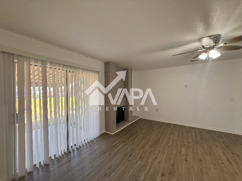 5911 Autumn Lk - Photo 7 of 19