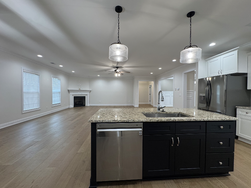 119 Mount Moriah Blvd - Photo 3 of 50