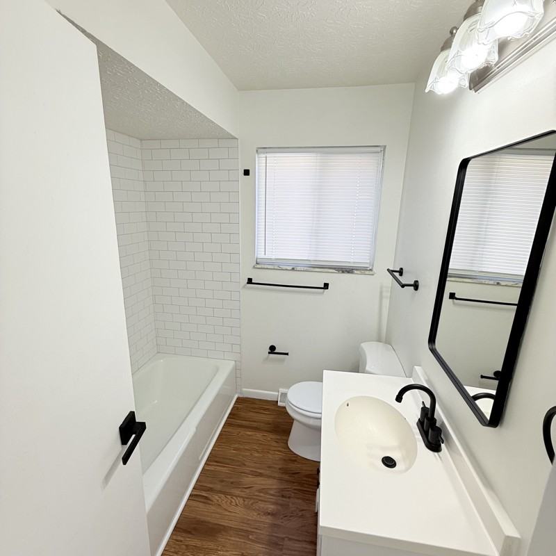 235 Hamilton Ave - Photo 3 of 15