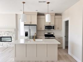 featured image of 2780 N Clark Pkwy