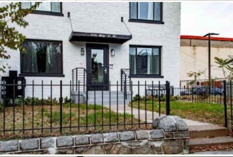 1530 Neal St Ne #1B - Photo 2 of 20