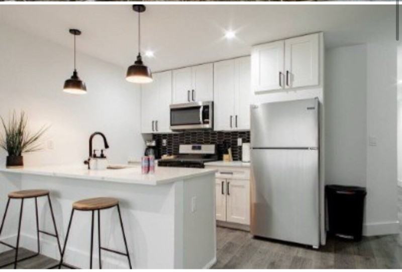 1530 Neal St Ne #1B - Photo 3 of 20