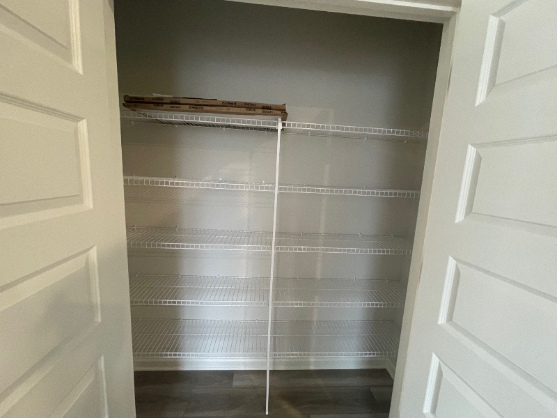 1715 Manuka Ln - Photo 4 of 17