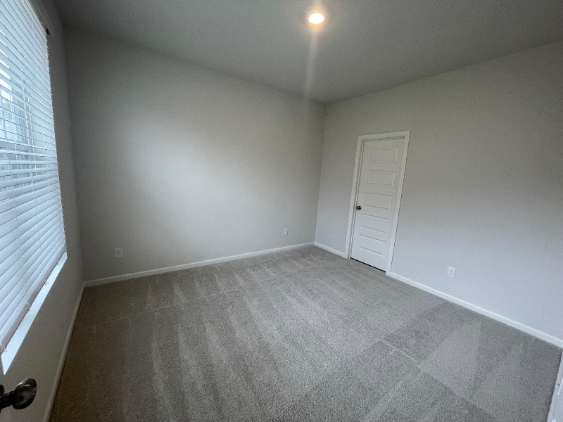 1715 Manuka Ln - Photo 7 of 17