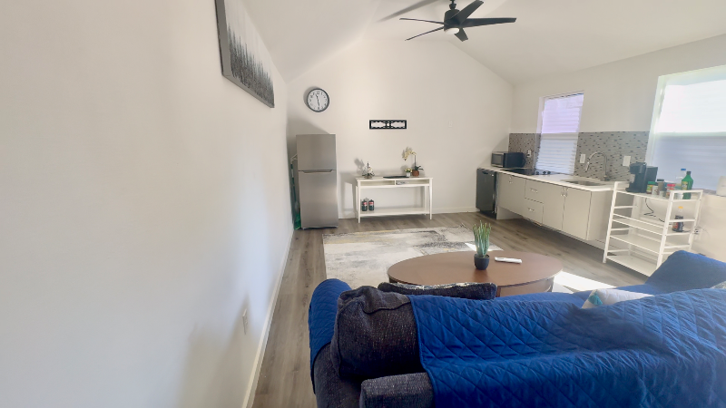 2717 E Park Blvd - Photo 3 of 10