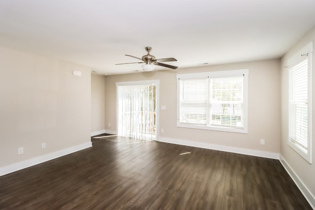 1020 N Oakwood St - Photo 2 of 11