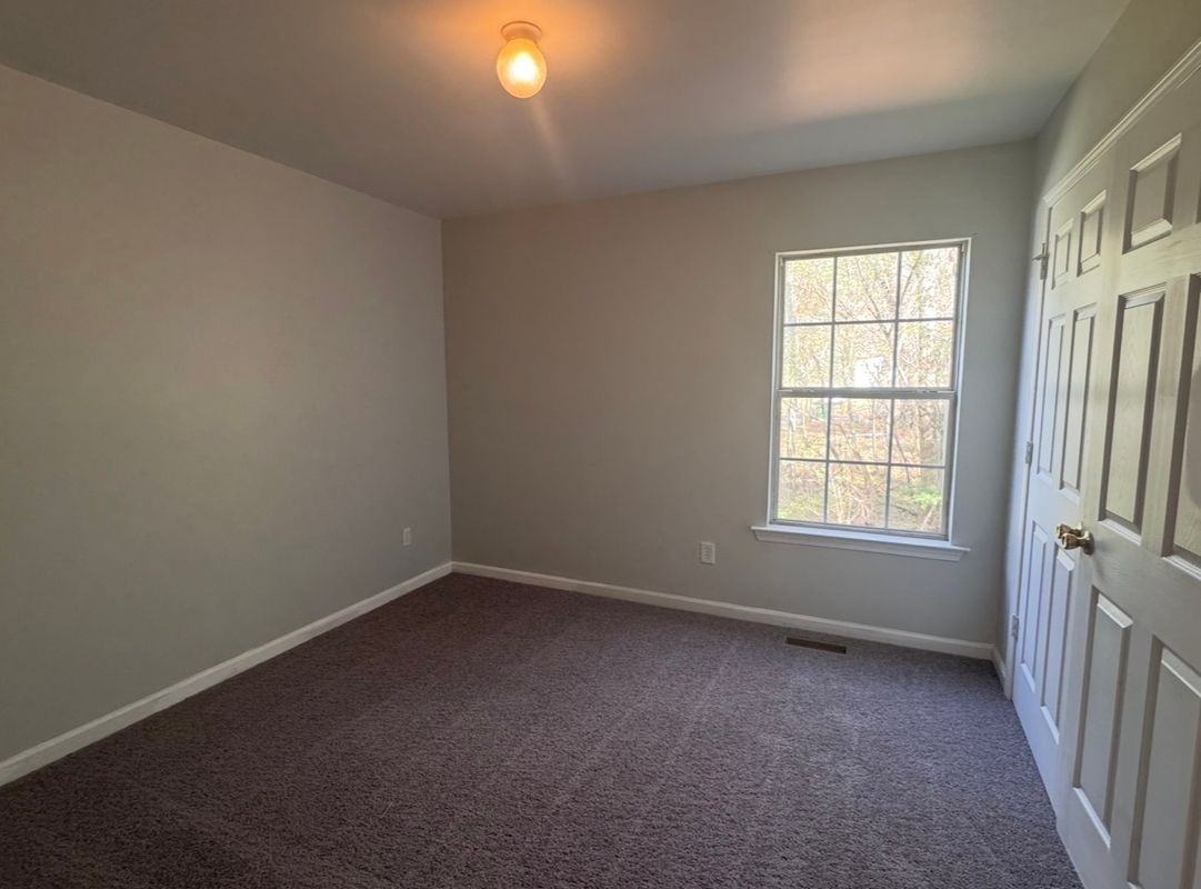 132 Lola St - Photo 5 of 11