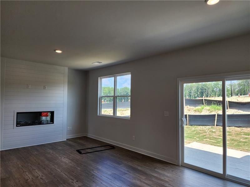 2052 Underwood Drive - Photo 7 of 28