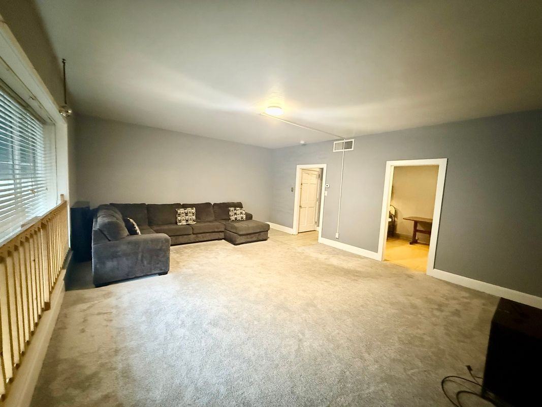 27 N Hanover St - Photo 2 of 3