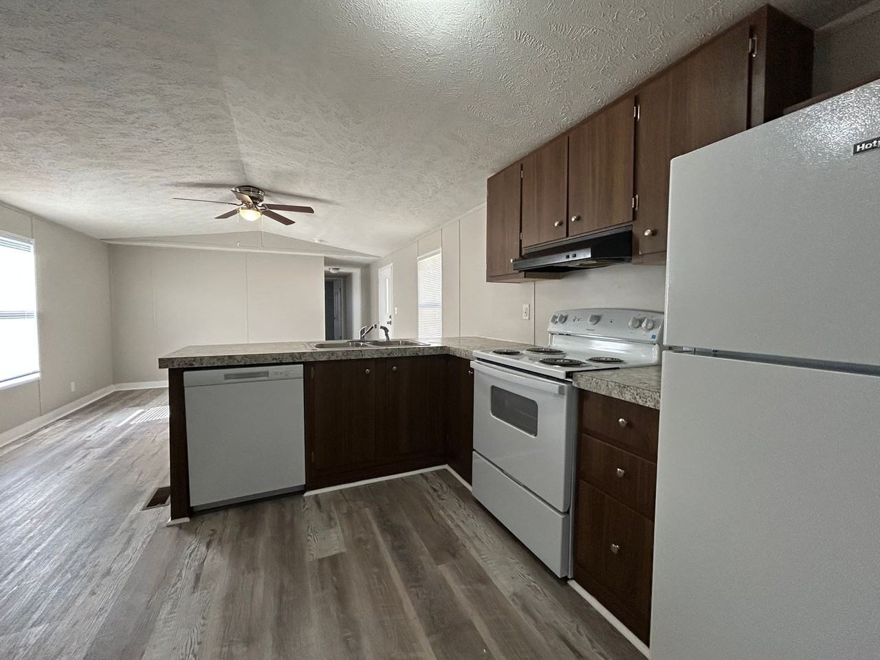 Glentana - Photo 6 of 50