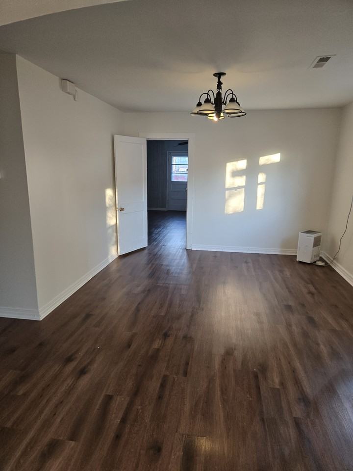 306 11th Ave Nw #NA - Photo 6 of 11