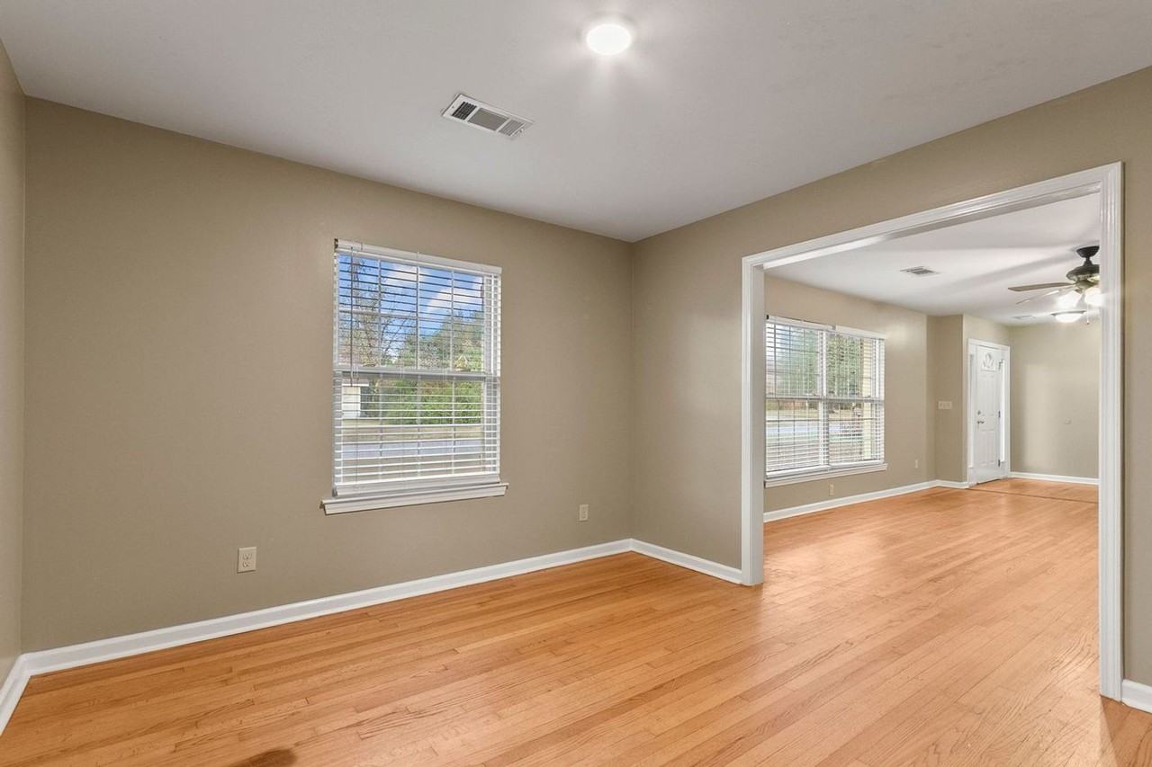 242 Cedar Crest - Photo 7 of 20