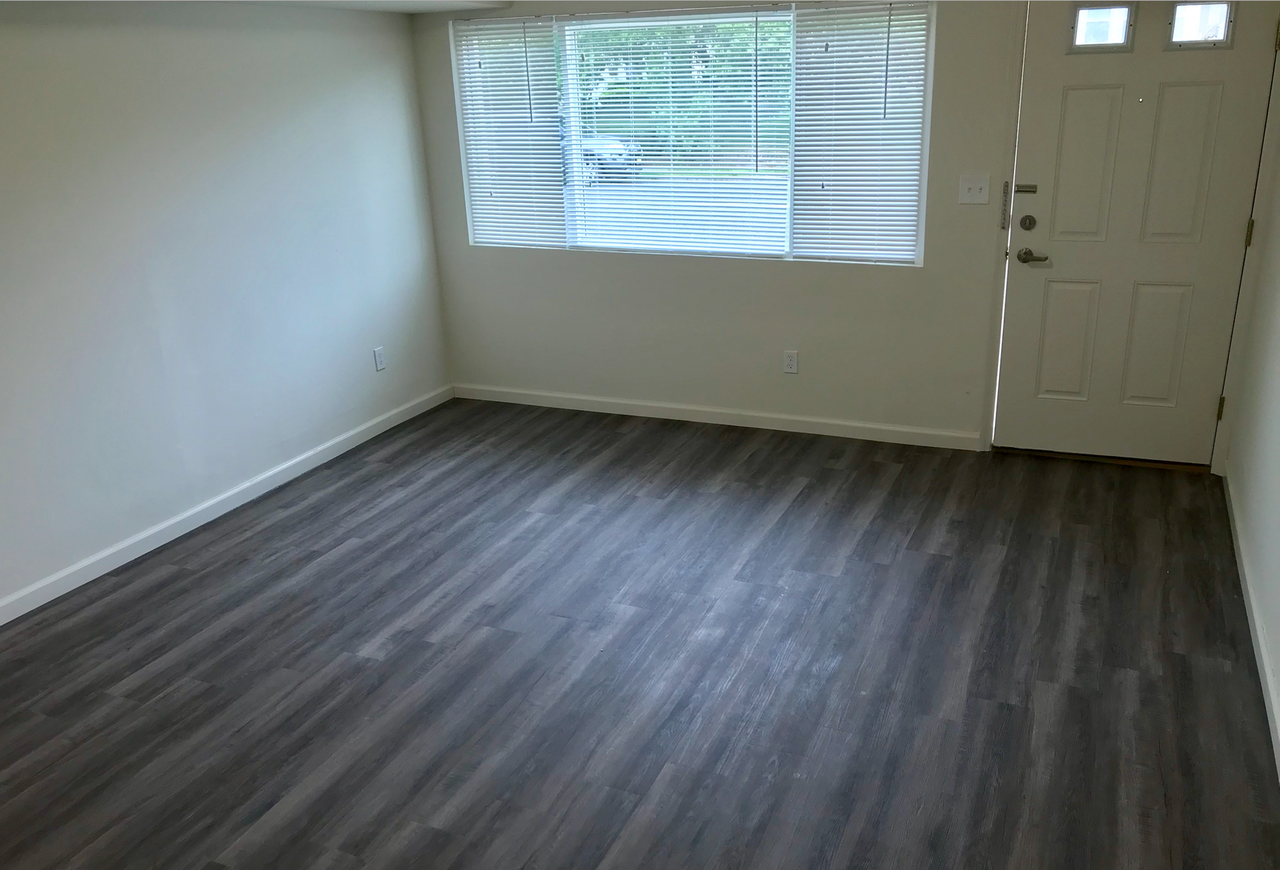 240 LB Elmwood - Photo 4 of 6