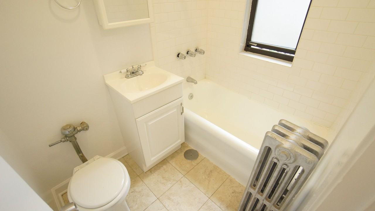 5417 Kenmore LLC - Photo 2 of 23