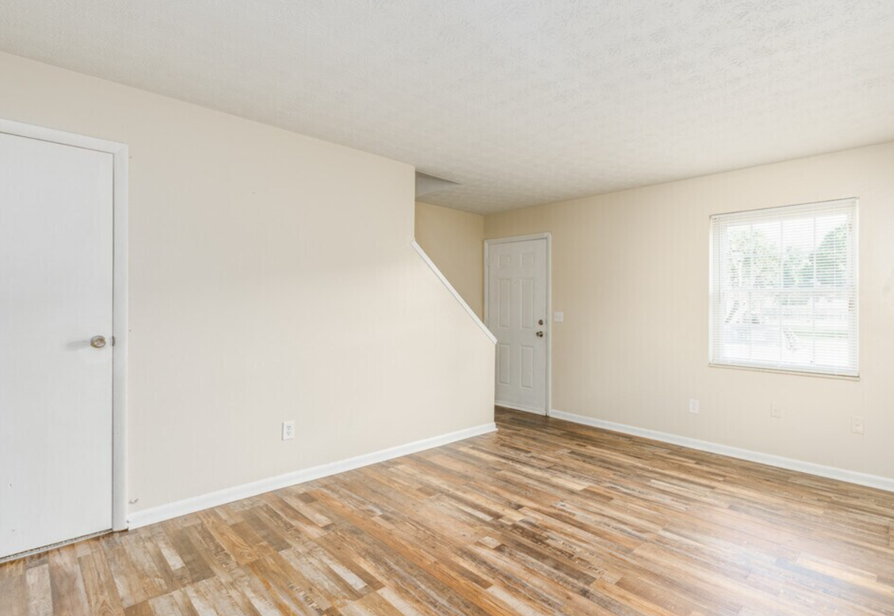 Pinecrest Village - Photo 3 of 11