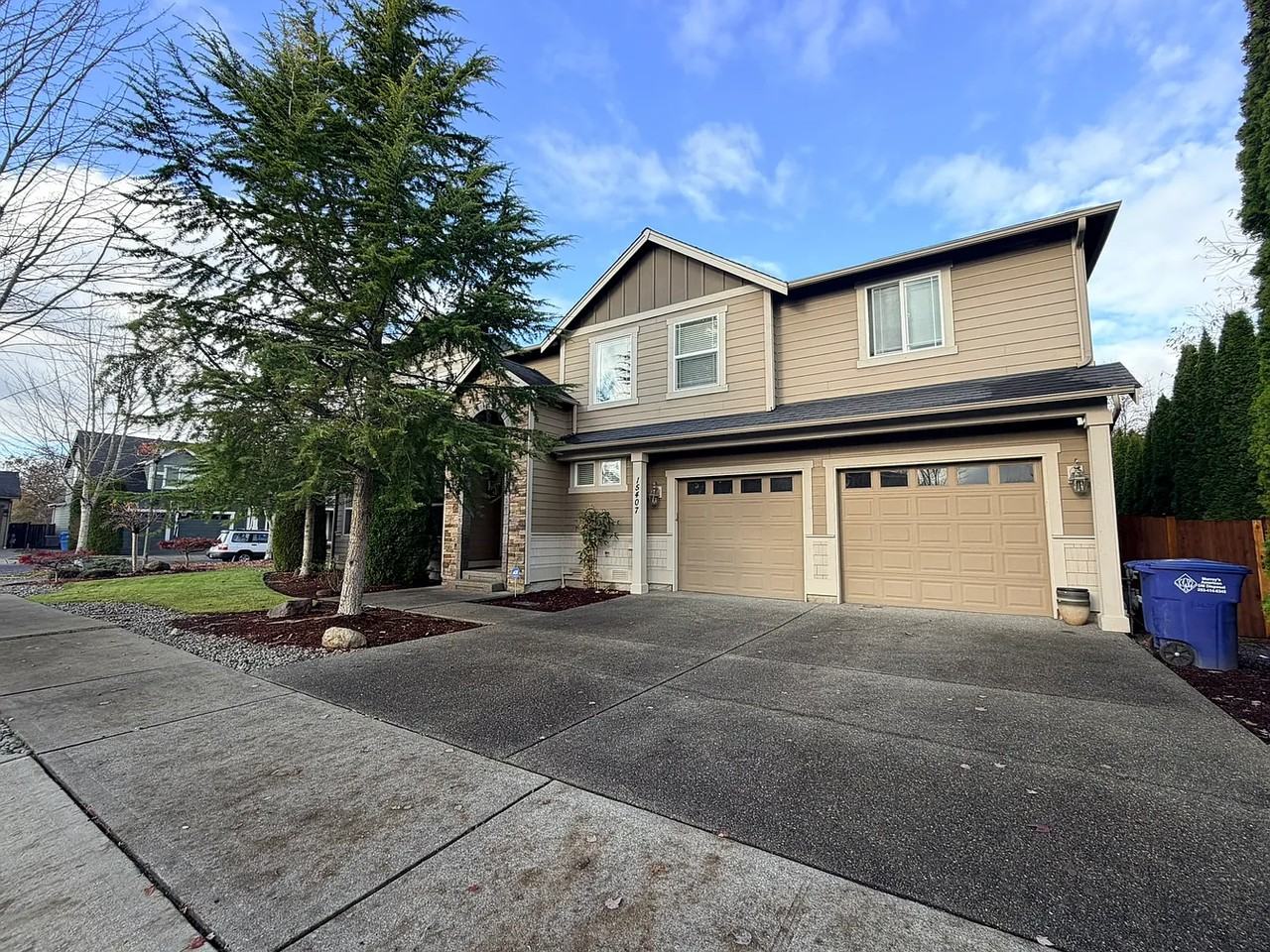 15407 48th Street Court East - Photo 2 of 32