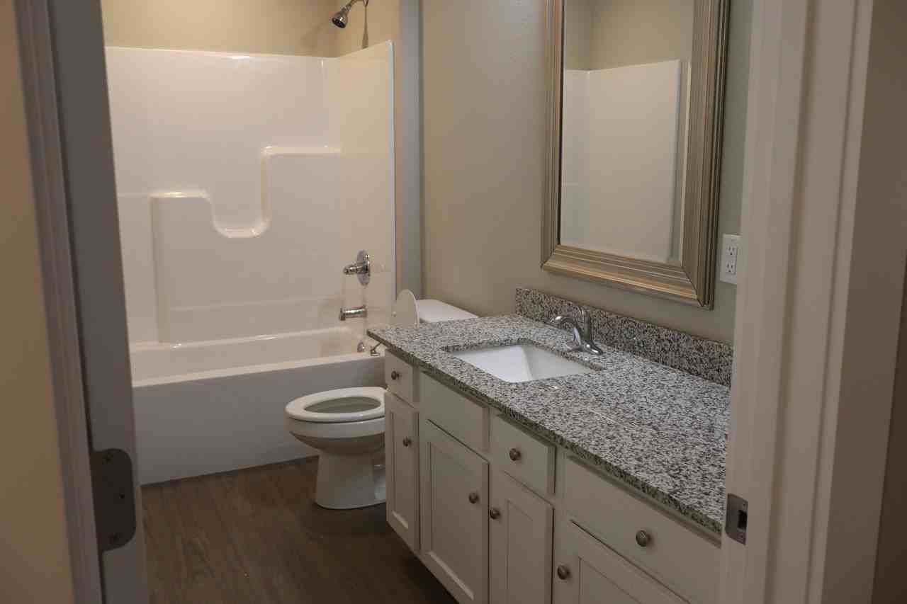 1322 Seals St #AB - Photo 4 of 16