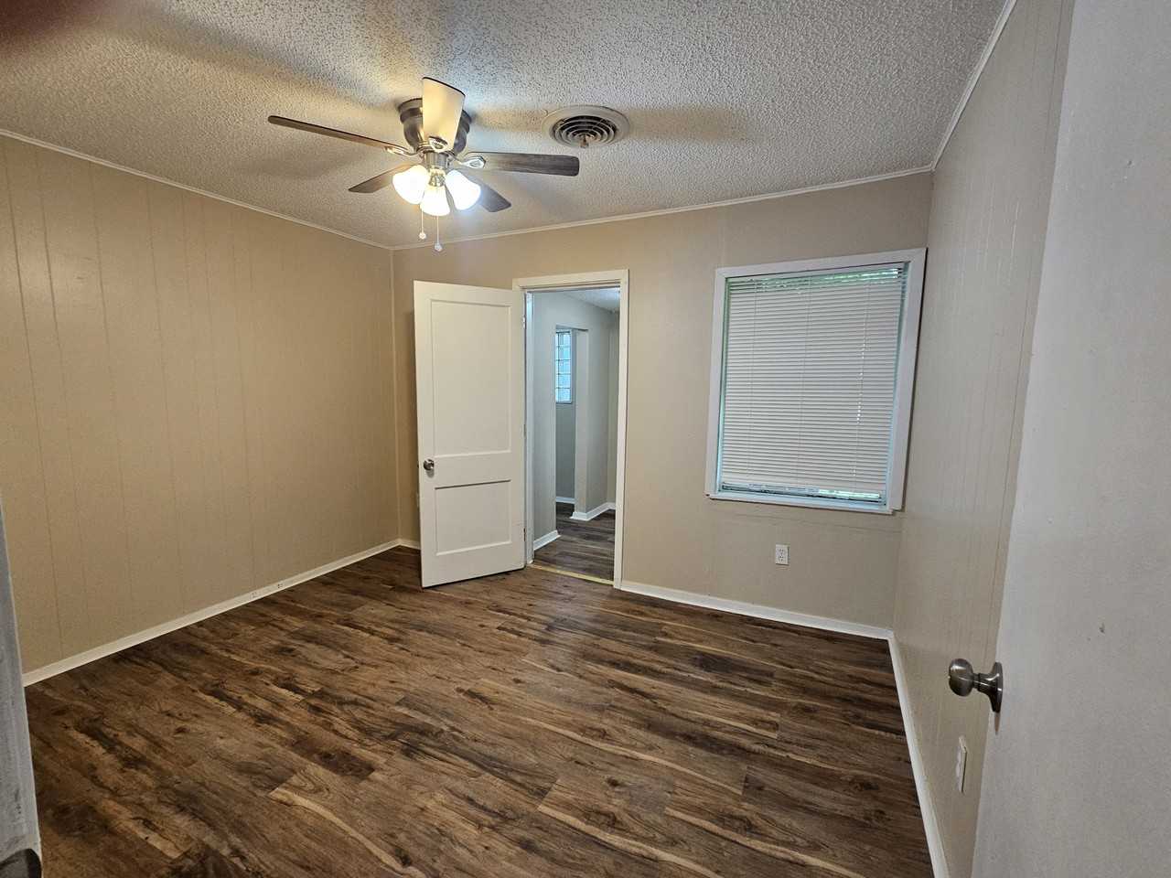 817 Cresthill Rd #2 - Photo 4 of 8