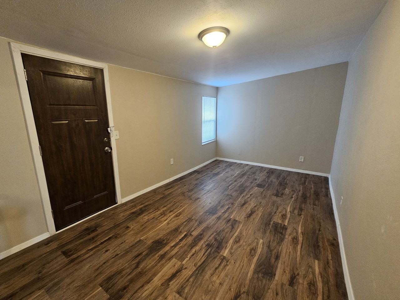 817 Cresthill Rd #2 - Photo 5 of 8